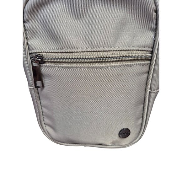 Modern+Chic Small Crossbody Bag With Adjustable Strap - Picture 13 of 16